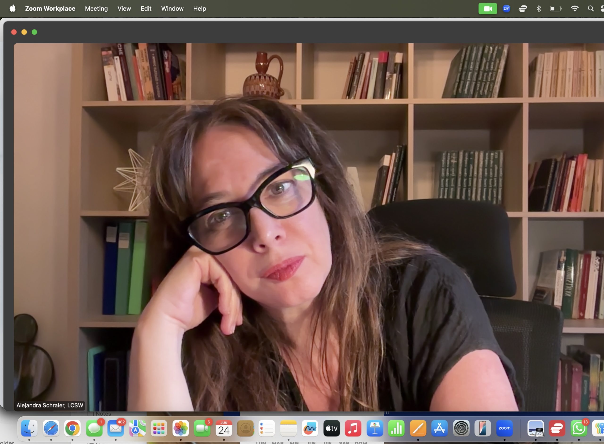 The Art of Drawing Readers In: Your attractive post title goes here